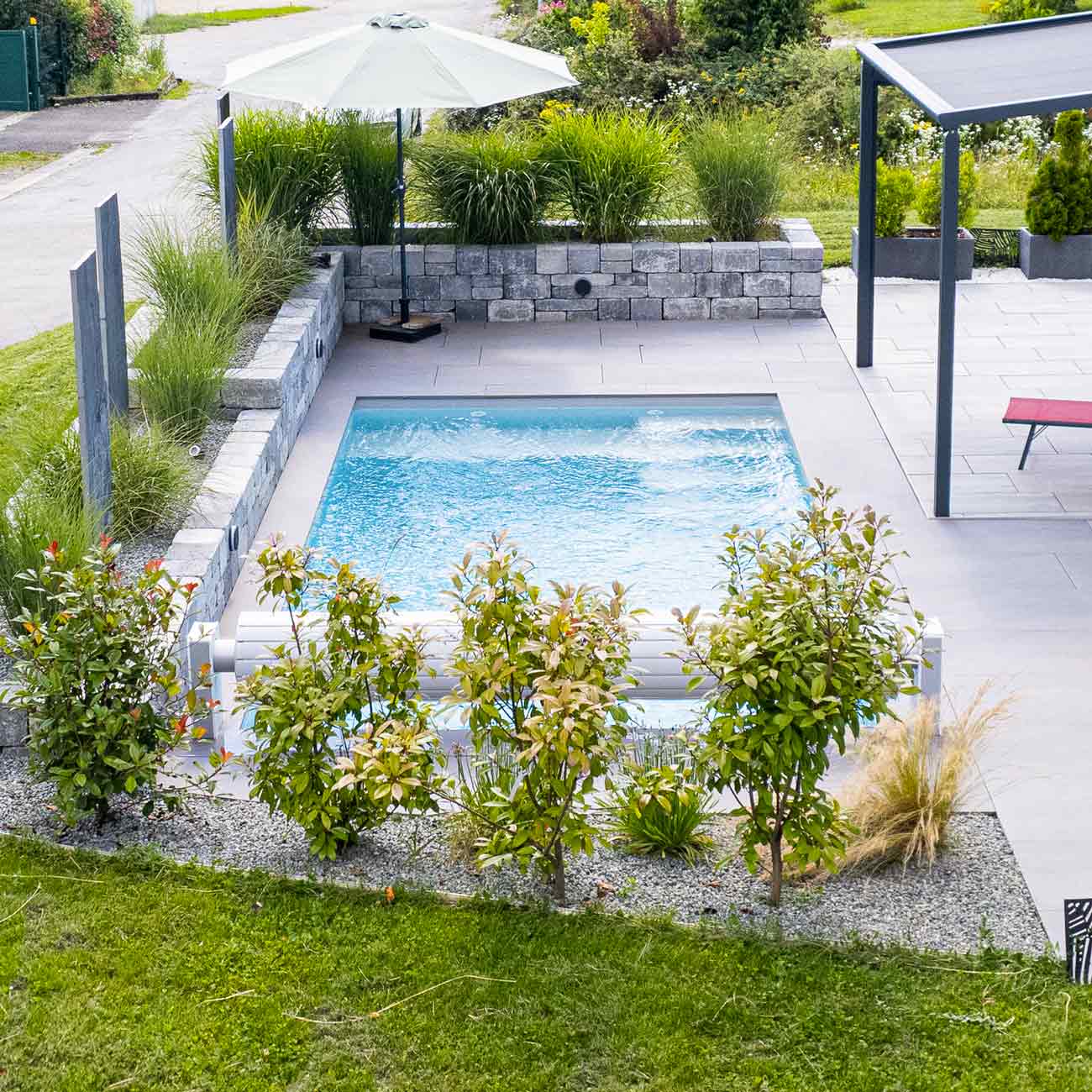 Piscine faux carrée